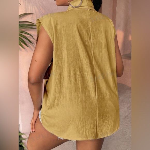 🆕listing…SHEIN Crossover Draped Blouse - Picture 2 of 2